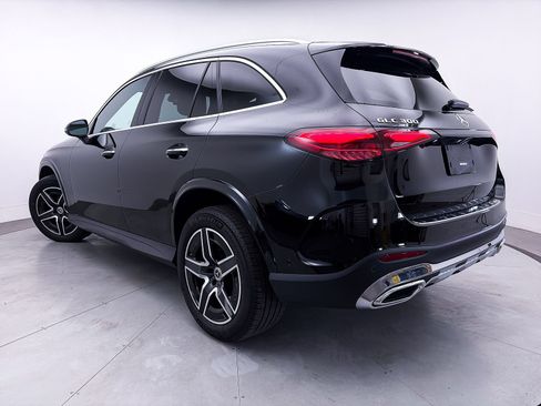 Used 2024 Mercedes-Benz GLC 300 w/ AMG Line image 3