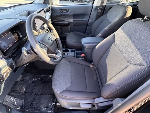 Used 2025 Ford Maverick XL image 17