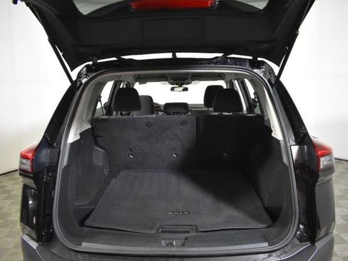 Certified 2022 Nissan Rogue SV image 28