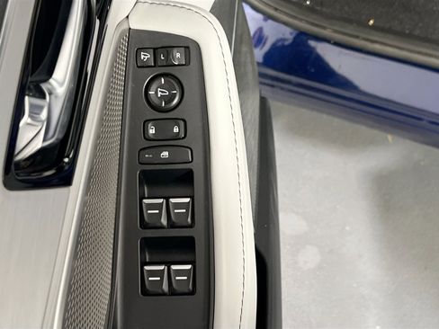 Used 2023 Acura MDX SH-AWD w/ Technology Package image 18