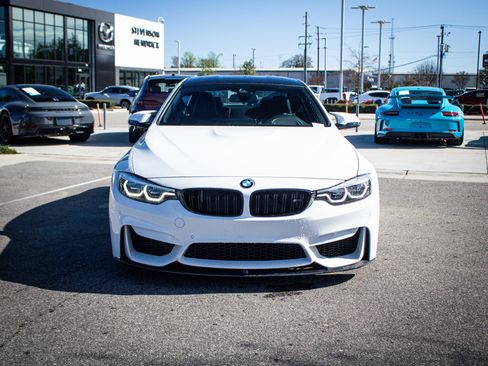 Used 2018 BMW M4 Coupe image 3