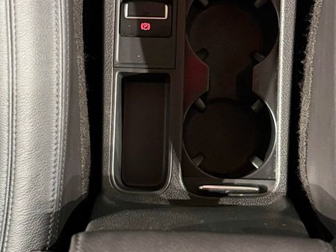 Used 2017 Volkswagen Tiguan Sport image 88