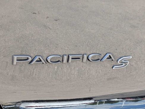 Used 2023 Chrysler Pacifica Limited w/ S Appearance Package AWD/4WD image 12
