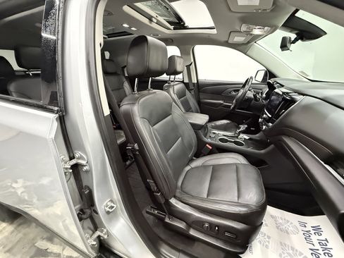 Used 2021 Chevrolet Traverse Premier image 22