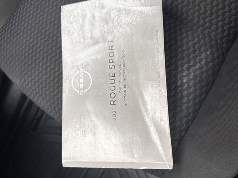 Used 2021 Nissan Rogue Sport S image 21