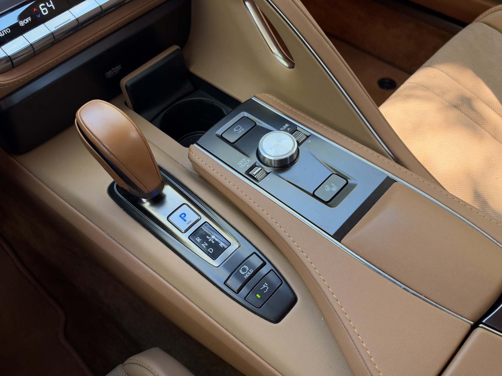 Used 2024 Lexus LC 500 Coupe w/ Dynamic Handling Package RWD image 29