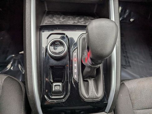 Used 2024 Chevrolet Colorado Trail Boss w/ Technology Package image 14