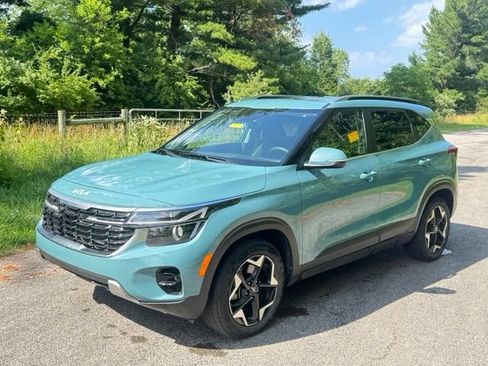 Certified 2024 Kia Seltos EX AWD/4WD image 1