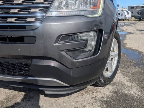 Used 2016 Ford Explorer XLT w/ Equipment Group 202A AWD/4WD image 10