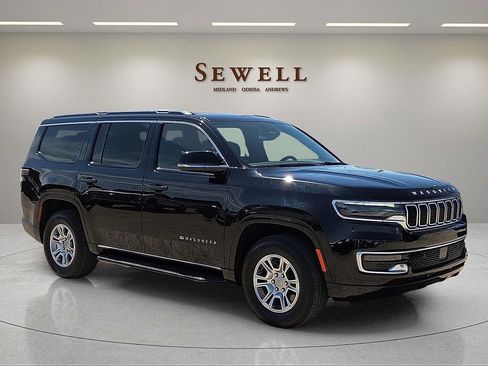 Used 2024 Jeep Wagoneer 4WD image 6