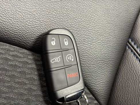 New 2026 Jeep Compass Latitude AWD/4WD image 19