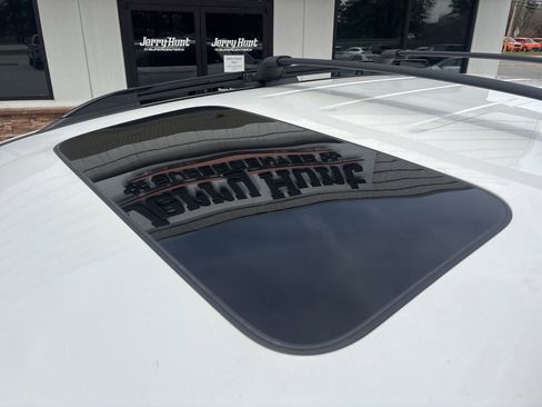 Used 2025 Honda Passport EX-L image 12