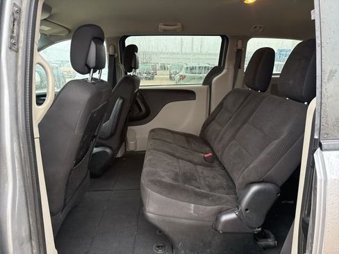 Used 2017 Dodge Grand Caravan SE w/ Power Window Group image 18