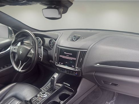 Used 2021 Maserati Levante S AWD/4WD image 11
