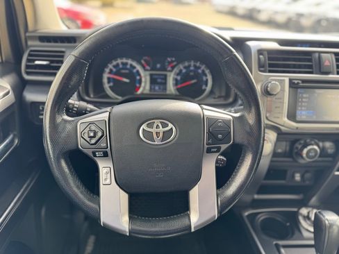 Used 2018 Toyota 4Runner SR5 image 12