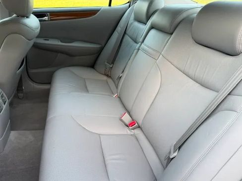 Used 2005 Lexus ES 330 w/ Preferred Accessory Pkg FWD image 23