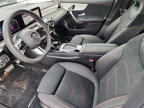 Certified 2025 Mercedes-Benz CLA 250 4MATIC image 21