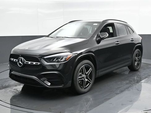New 2025 Mercedes-Benz GLA 250 4MATIC image 6