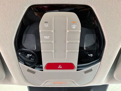 Used 2025 Kia K4 FWD image 16