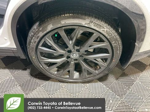 New 2025 Toyota Crown Signia image 25