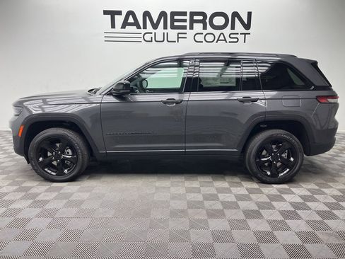 New 2025 Jeep Grand Cherokee Altitude image 2