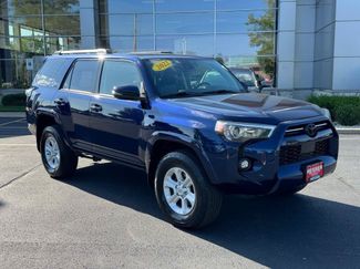 Used 2022 Toyota 4Runner SR5 Premium w/ Moonroof Package AWD/4WD video 1