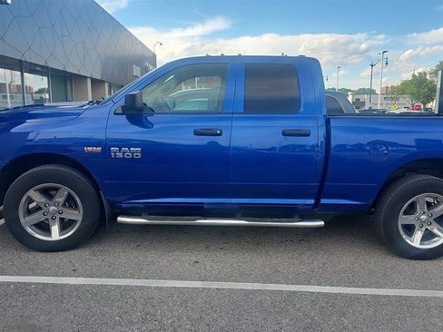 Used 2017 RAM 1500 Express AWD/4WD image 8