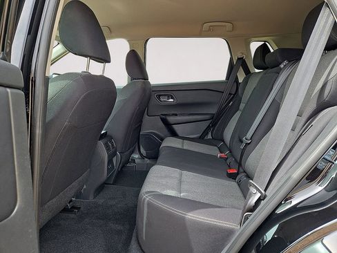 Used 2025 Nissan Rogue SV FWD image 14