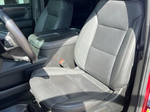 Used 2022 Chevrolet Suburban Z71 w/ Z71 Off-Road Package image 11