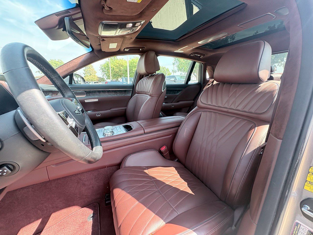 Used 2023 Genesis G90 3.5T AWD/4WD image 6