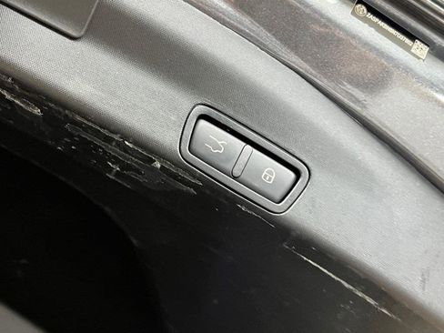 Used 2022 Alfa Romeo Stelvio Veloce image 13