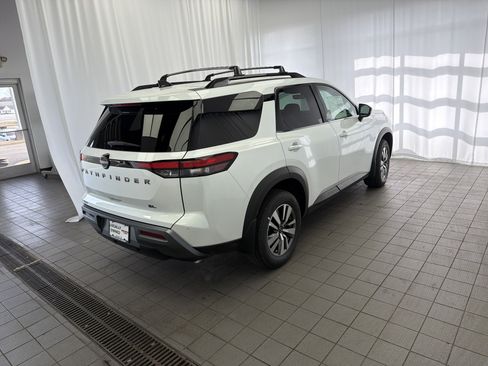 New 2026 Nissan Pathfinder SL FWD image 5