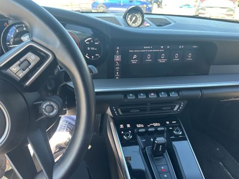 Used 2021 Porsche 911 Carrera S image 9