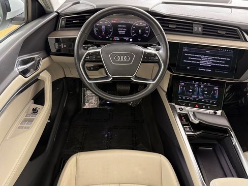 Used 2024 Audi Q8 e-tron Premium Plus AWD/4WD image 13