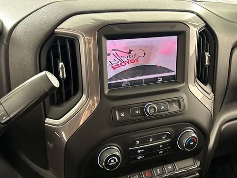 Used 2024 Chevrolet Silverado 1500 Custom image 17