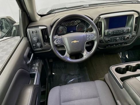 Used 2018 Chevrolet Silverado 1500 LT w/ Midnight Edition image 22