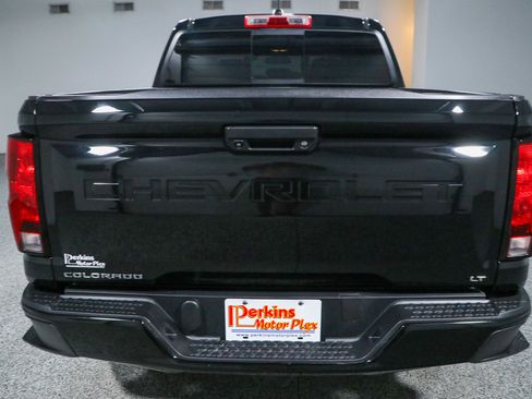 Used 2023 Chevrolet Colorado LT w/ LT Convenience Package AWD/4WD image 8