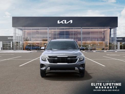 New 2026 Kia Seltos LX FWD image 3