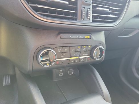 Used 2024 Ford Escape Active AWD/4WD image 33