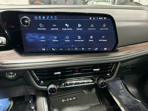 Used 2026 Chevrolet Suburban Z71 w/ Comfort Package image 19