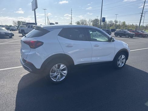 Used 2024 Buick Encore GX Preferred FWD image 2