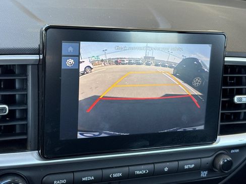 Used 2025 Hyundai Venue SEL FWD image 20