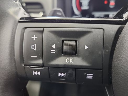 Used 2023 Nissan Rogue Platinum w/ Platinum Premium Package image 13