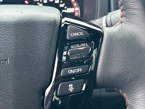 Used 2025 Nissan Frontier PRO-4X w/ Interior Protection Package image 19