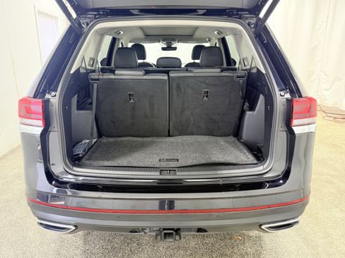 Used 2025 Volkswagen Atlas SEL image 9