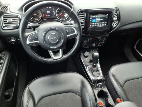 Used 2020 Jeep Compass Latitude image 15