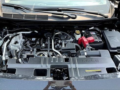 Used 2026 Nissan Kicks SR FWD image 12