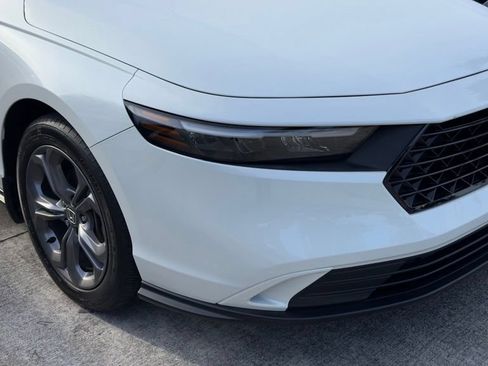 Certified 2023 Honda Accord EX image 10