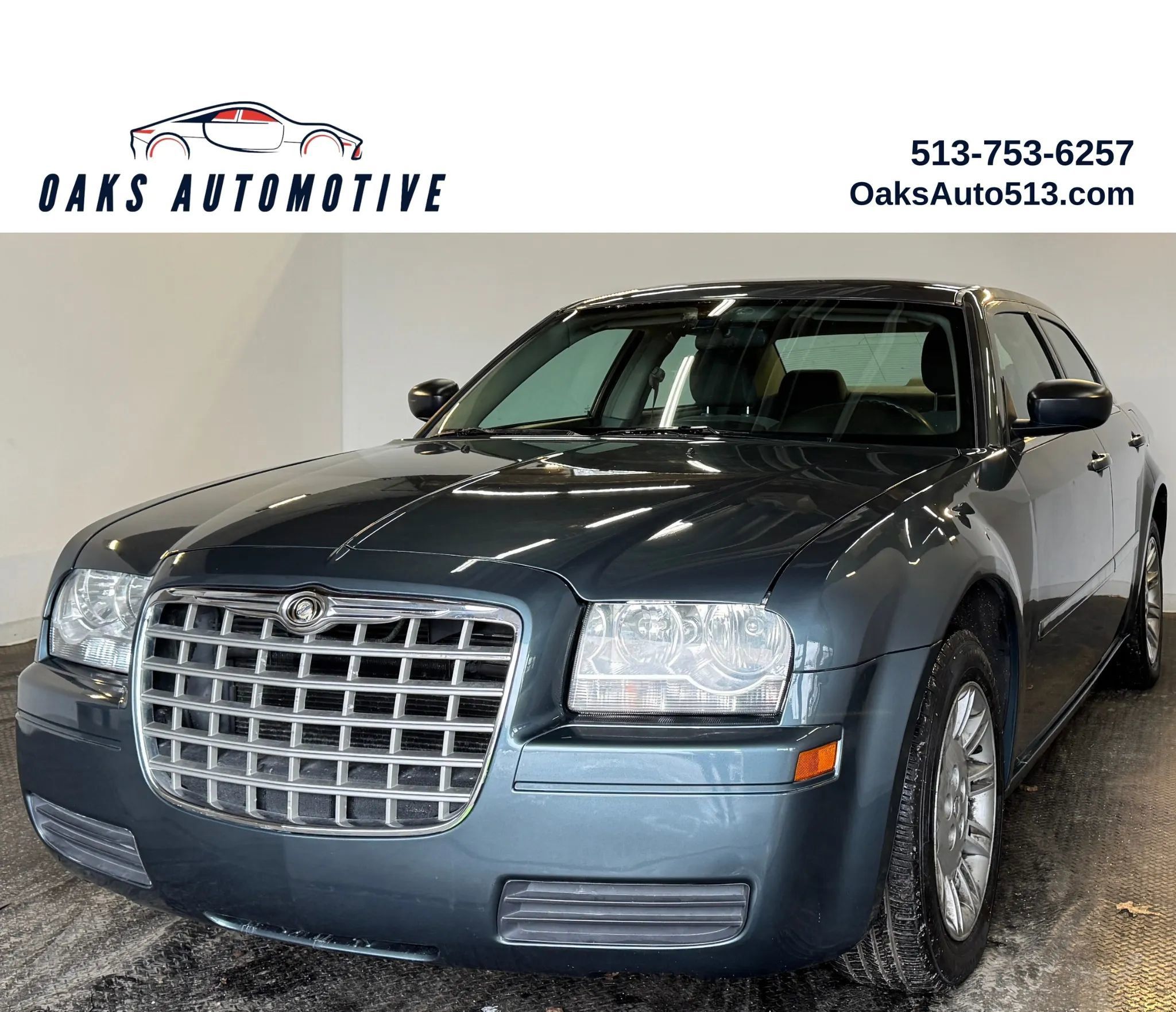Used 2005 Chrysler 300 RWD image 1