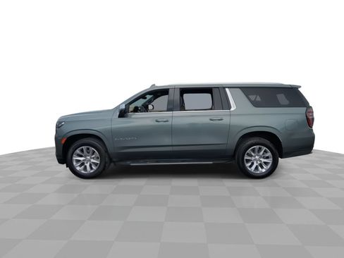Certified 2023 Chevrolet Suburban Premier w/ Premium Package 2 AWD/4WD image 5